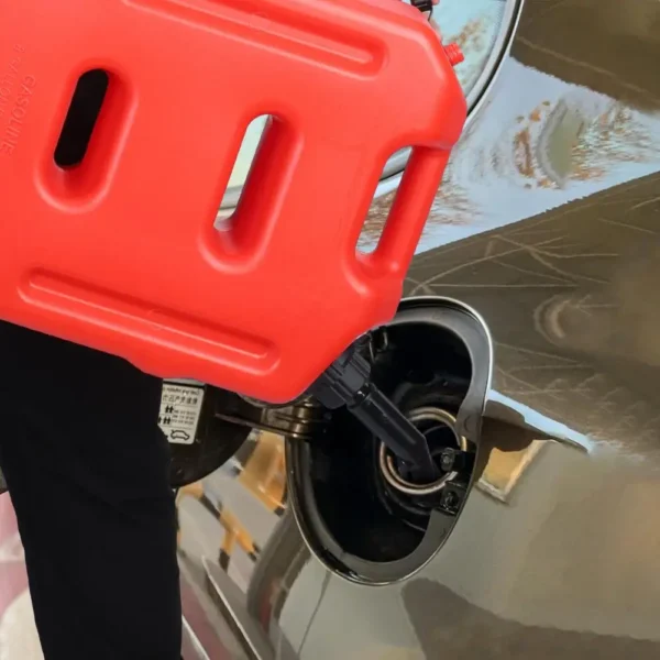 Flat Gas Can, Fuel Tank Gas Oil Petrol Storage Can, Anti-Static Gas Container, Dirt Bike Can with Lockable Buckle 30L - Image 4